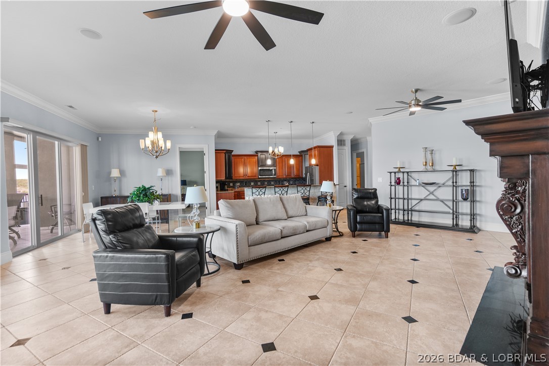 1184 Jeffries Road, Unit 416 Osage Beach, MO 65065 - Photo 40 of 62 Spacious living area
