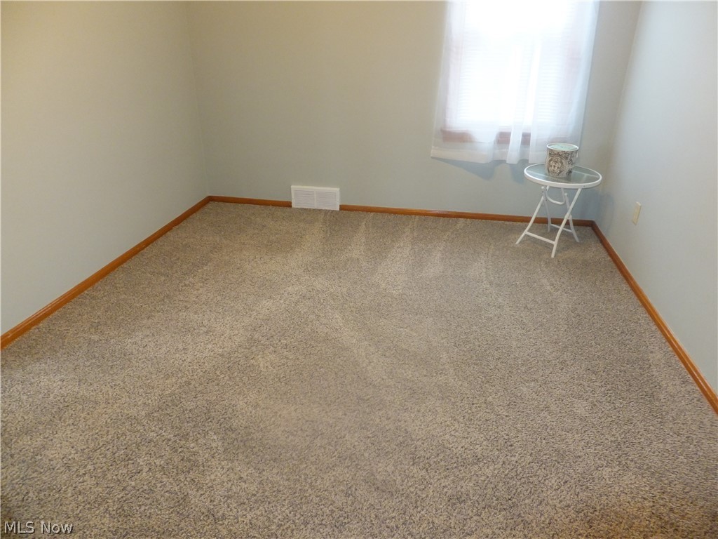 6222 Ridge Road Parma, OH 44129 - Photo 10 of 32