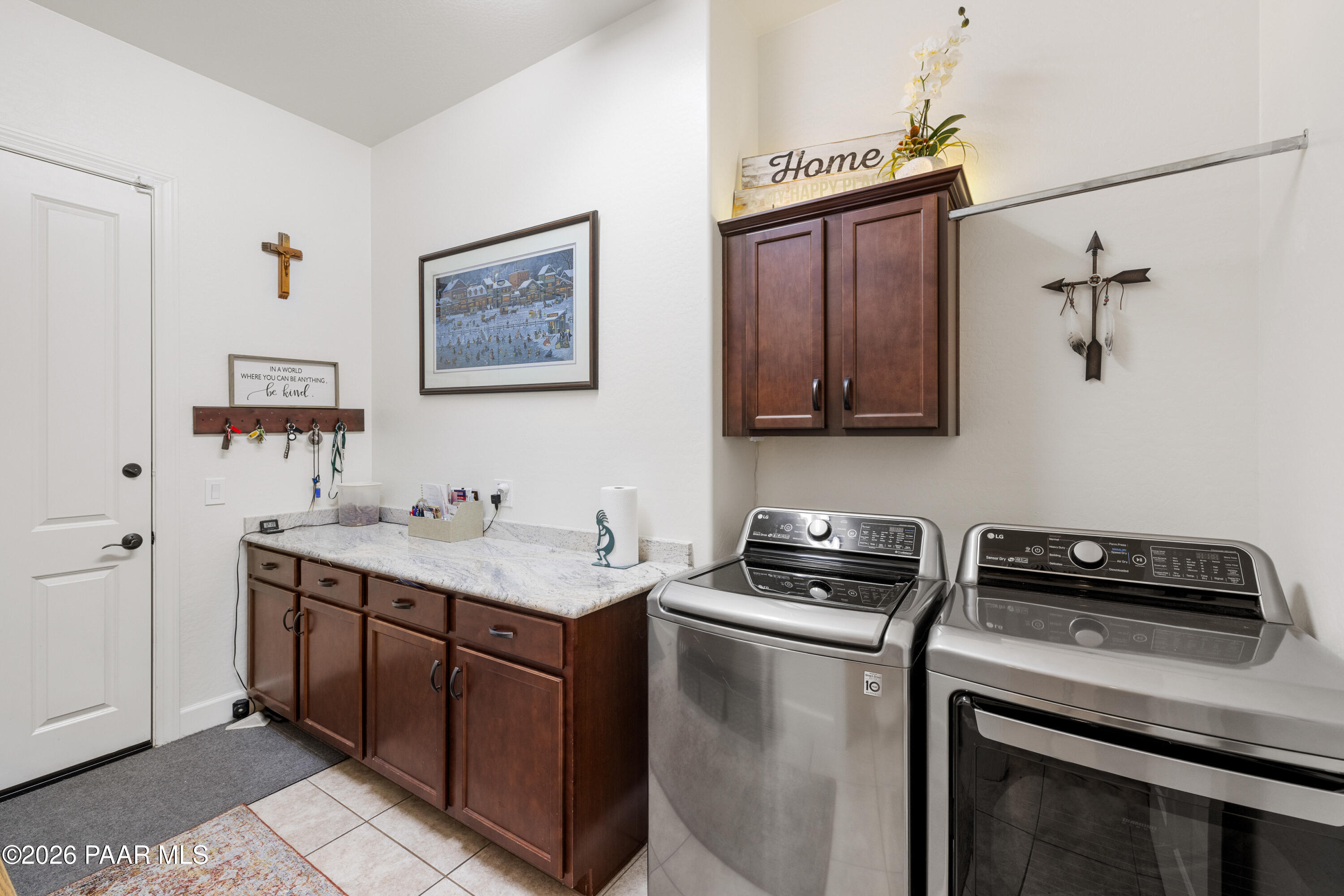 8542 North Ridge Rider Trail Prescott Valley, AZ 86315 - Photo 19 of 27 21-Laundry Room