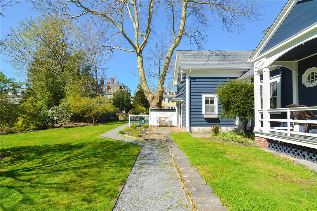 6 Howe Street, Unit 2 Bristol, RI 02809 - Photo 24 of 24 Gallery Image 24