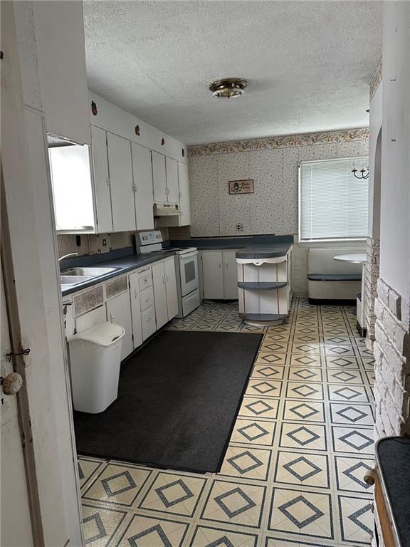 1062 Adams Street New Castle, PA 16101 - Photo 3 of 11 Gallery Image 3