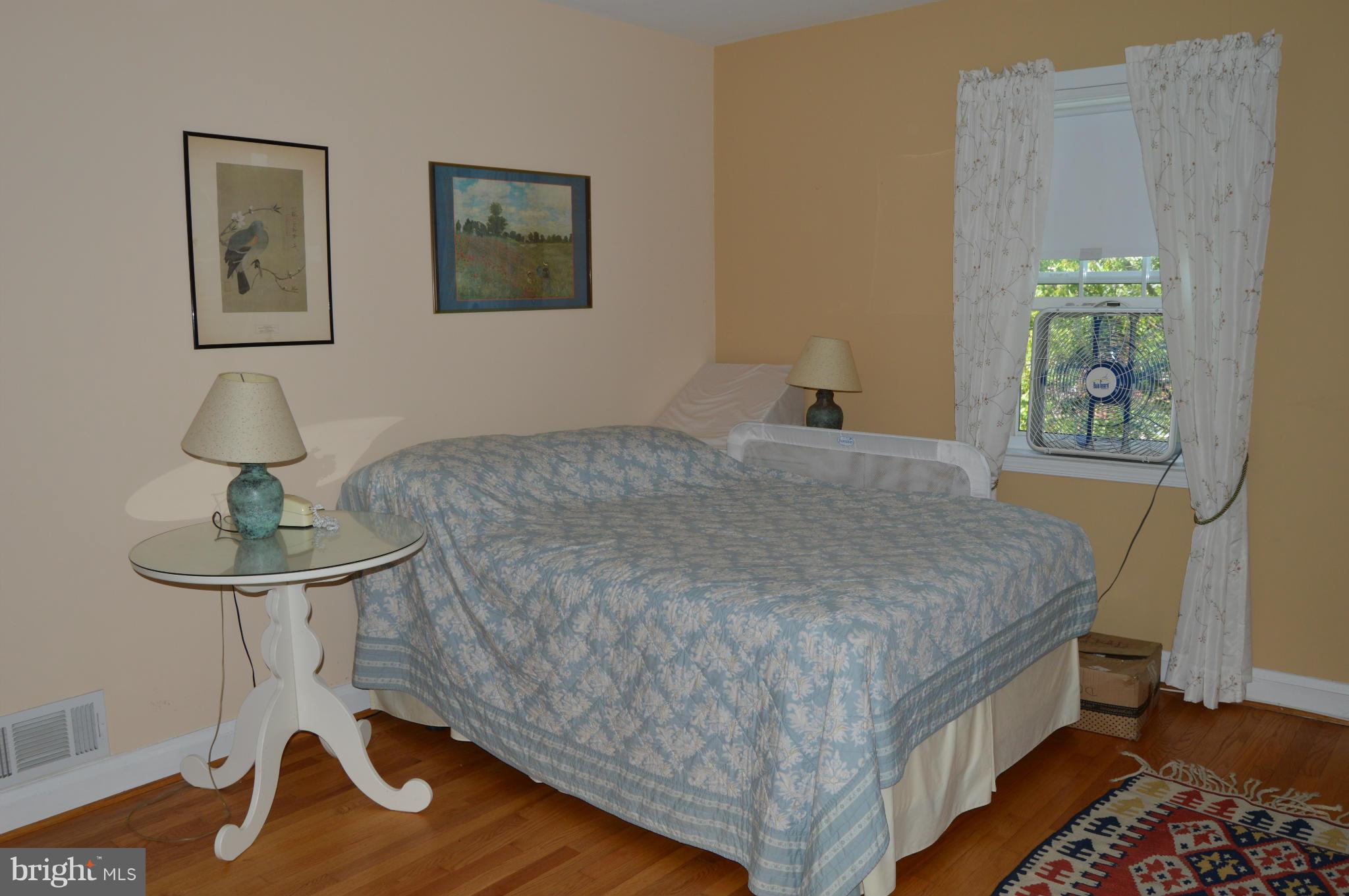 7016 York Road Baltimore, MD 21212 - Photo 8 of 11 Bedroom
