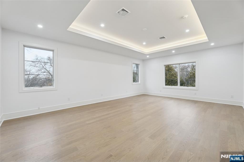 311 North Farview Avenue Paramus, NJ 07652 - Photo 23 of 50 an empty room with a window