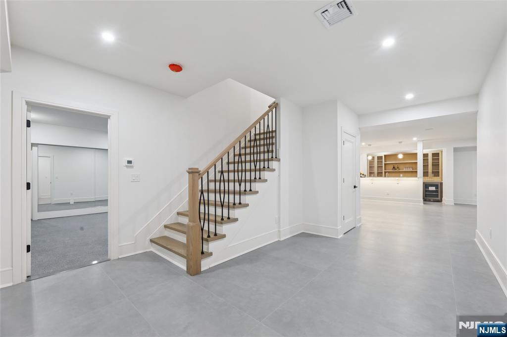 311 North Farview Avenue Paramus, NJ 07652 - Photo 40 of 50