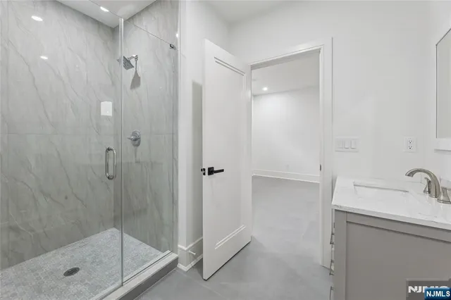 $3,468,000 | 311 North Farview Avenue, Paramus, NJ 07652