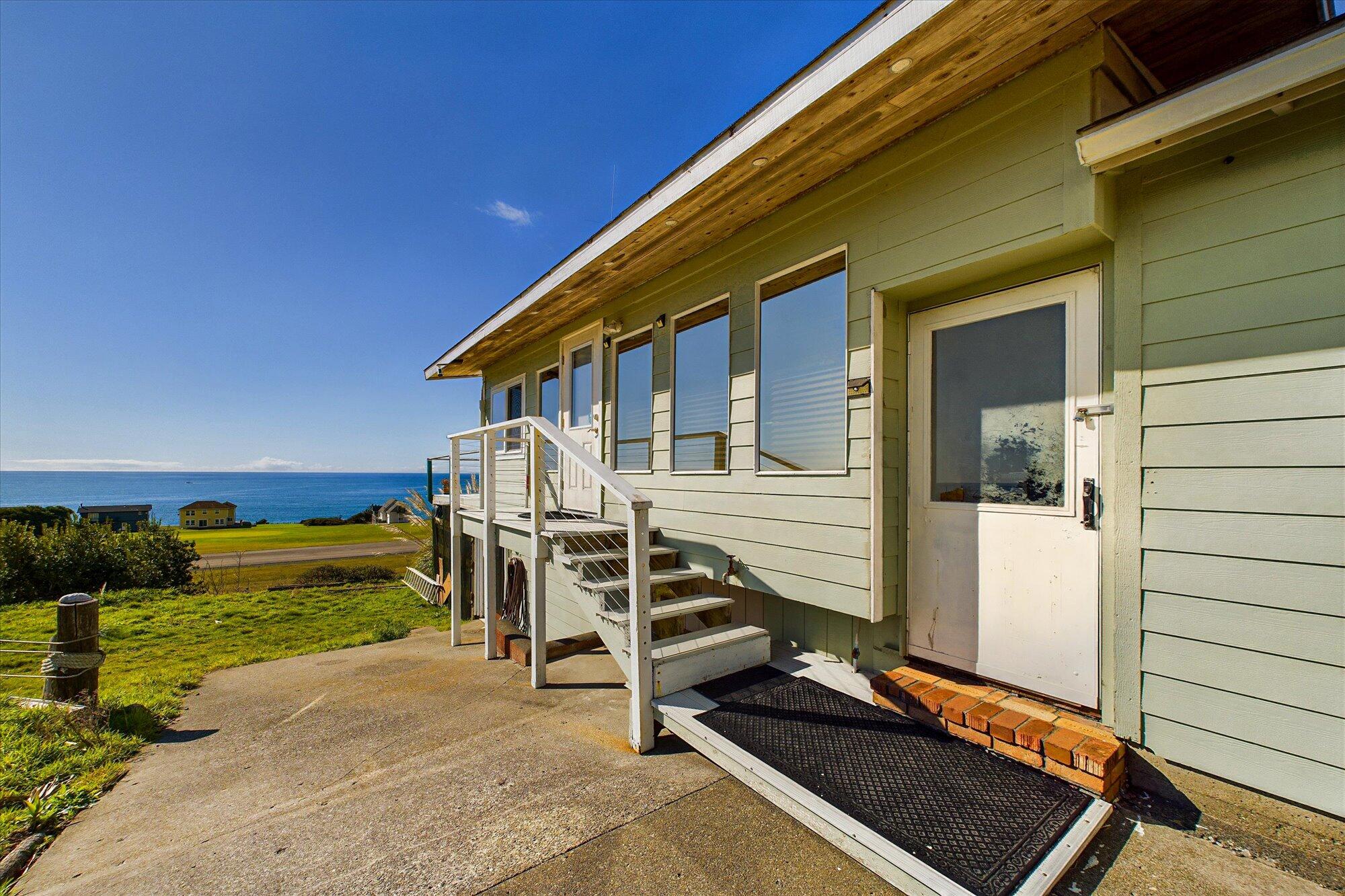 281 Sea View Road Shelter Cove, CA 95589 - Photo 18 of 63 15-281 Sea View-115