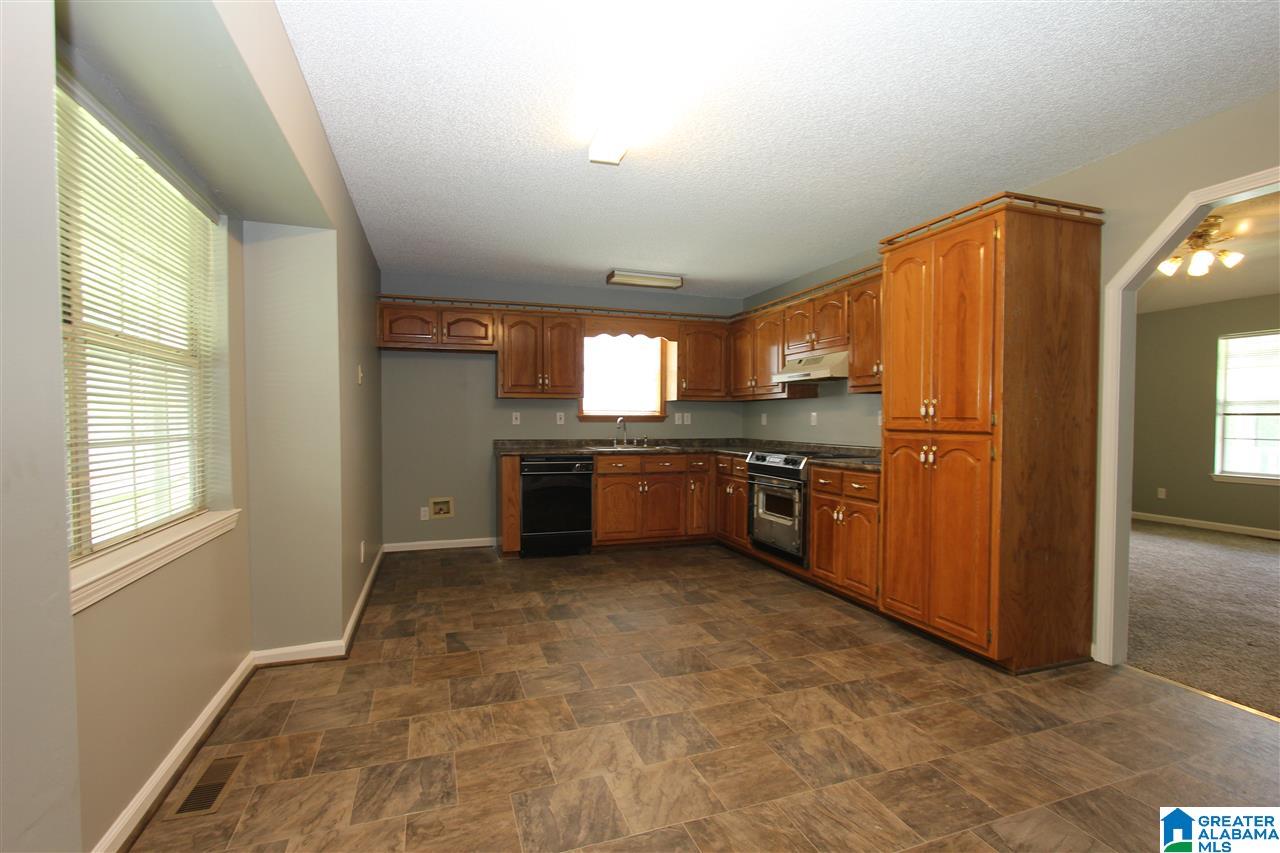 609 10th Terrace Pleasant Grove, AL 35127 - Photo 2 of 17