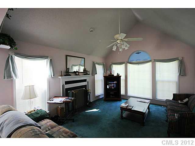 6625 Oakridge Road Clover, SC 29710 - Photo 3 of 11 Gallery Image 3