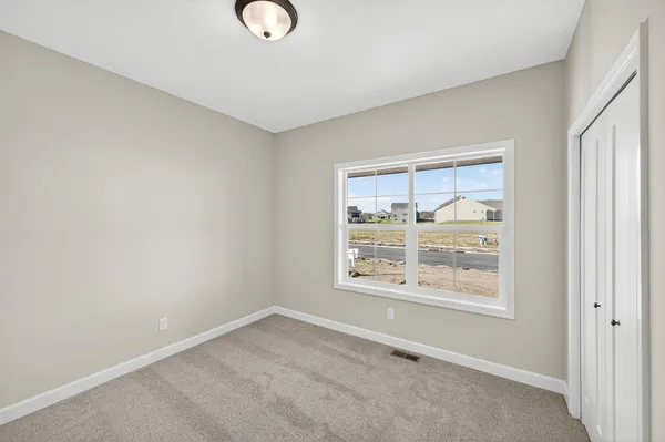 $639,900 | 924 Yellowcrest Street Southwest, Delano, MN 55328