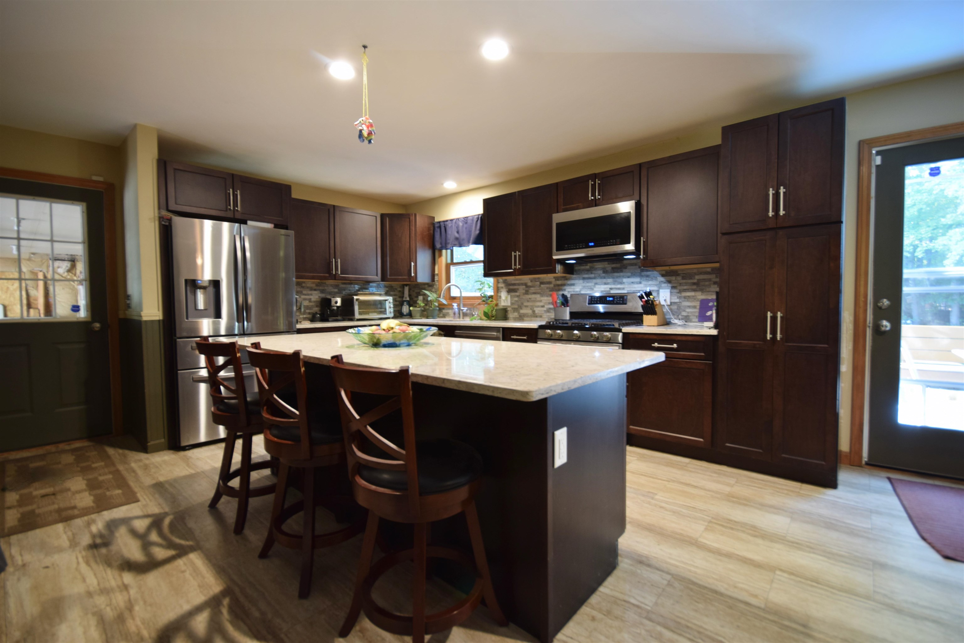 9 Highland Avenue Milton, VT 05468 - Photo 4 of 36