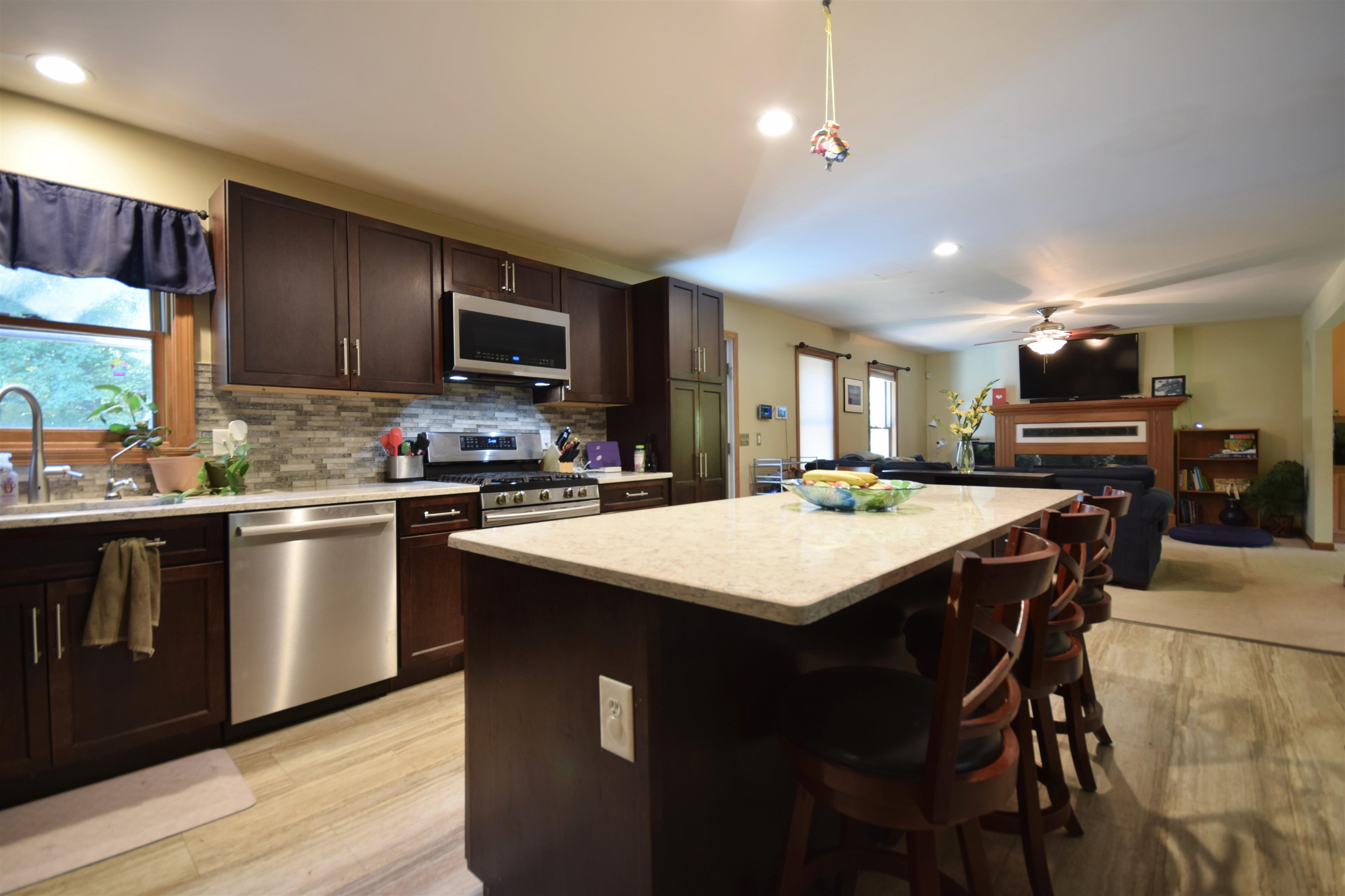 9 Highland Avenue Milton, VT 05468 - Photo 6 of 36