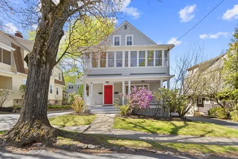 $899,000 | 9 Governors Avenue, Unit 2, Winchester, MA 01890