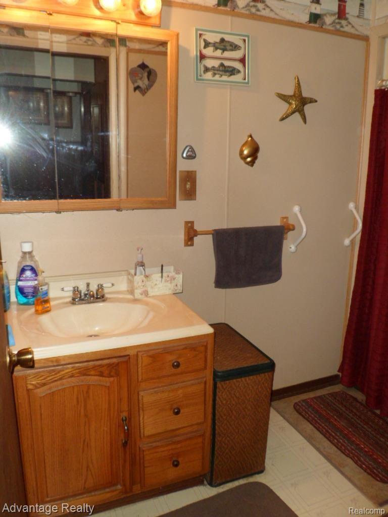 9212 Stone Road Algonac, MI 48001 - Photo 16 of 28 SAM_9089.jpg