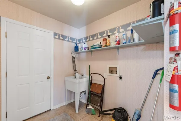 $527,400 | 18870 Highwood Estates Drive, Wildwood, MO 63069