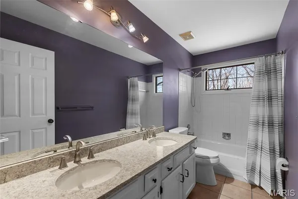 $527,400 | 18870 Highwood Estates Drive, Wildwood, MO 63069