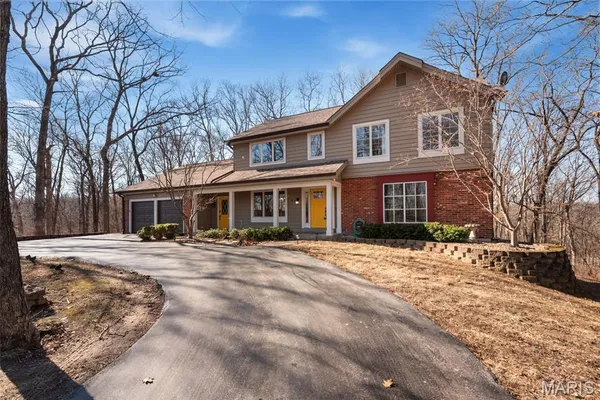 $527,400 | 18870 Highwood Estates Drive, Wildwood, MO 63069