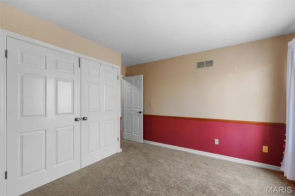 $527,400 | 18870 Highwood Estates Drive, Wildwood, MO 63069