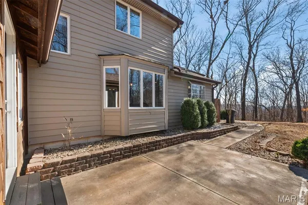 $527,400 | 18870 Highwood Estates Drive, Wildwood, MO 63069