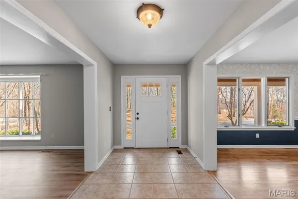$527,400 | 18870 Highwood Estates Drive, Wildwood, MO 63069