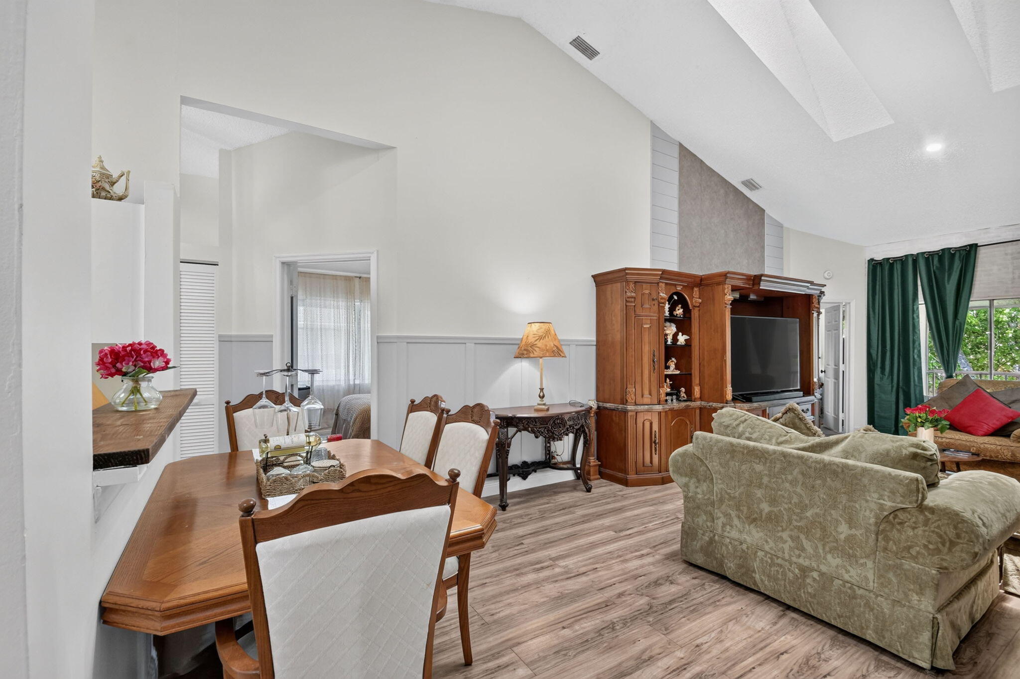 907 Harbour Pointe Way Greenacres, FL 33413 - Photo 16 of 87 Living Room