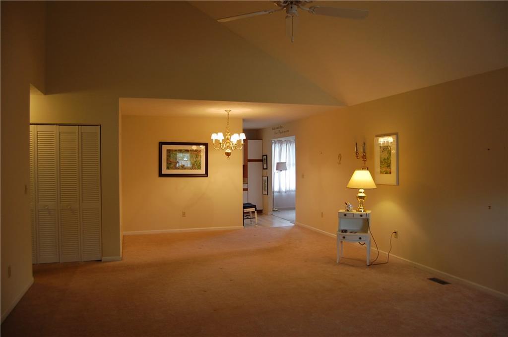 473 Ridgeview Circle East, Unit 473 Springfield, OH 45504 - Photo 4 of 14