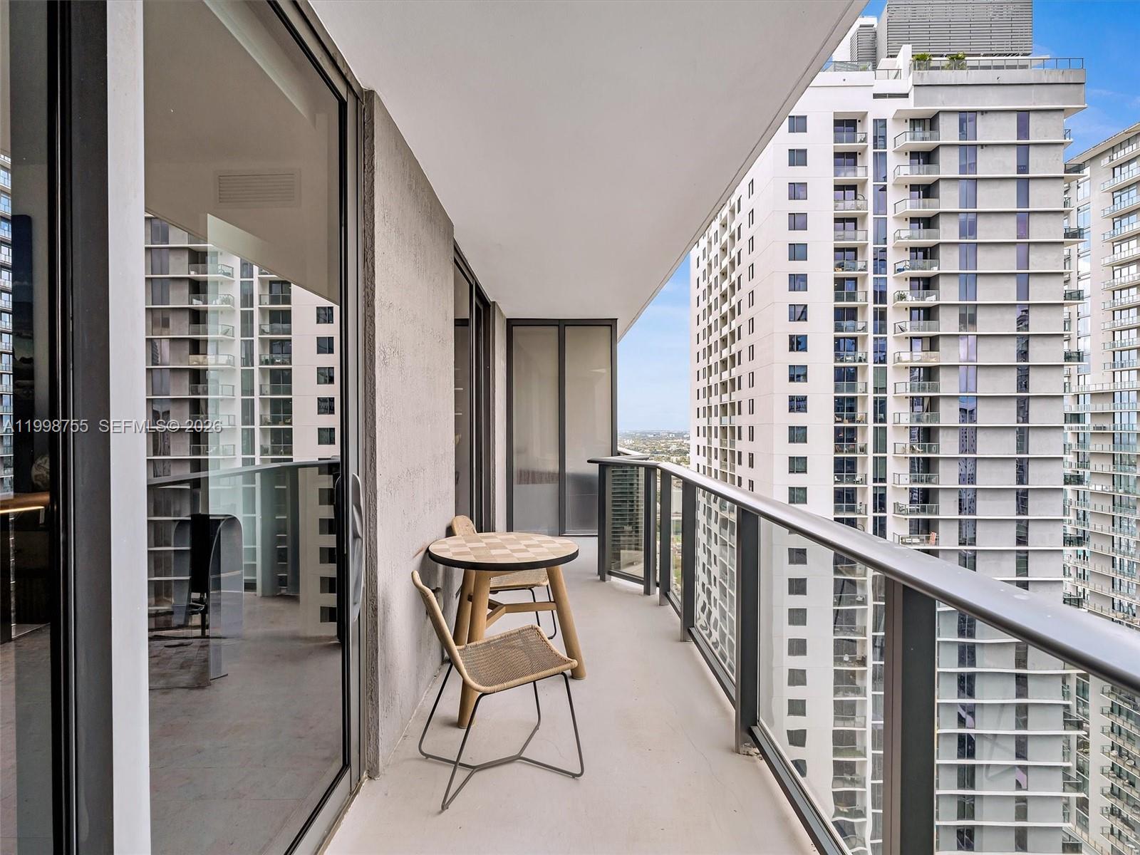 45 Southwest 9th Street, Unit 3609 Miami, FL 33130 - Photo 13 of 45