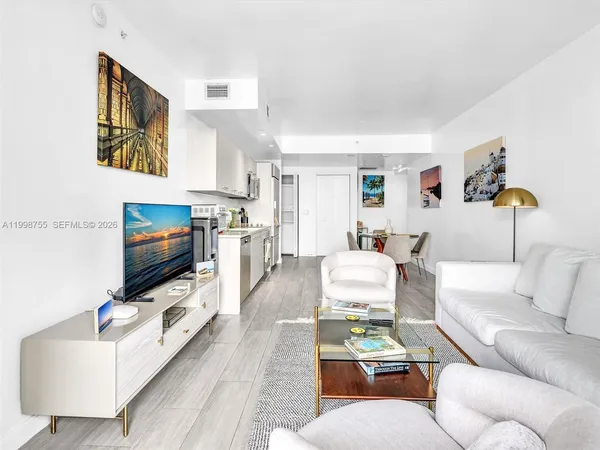 $3,400 | 45 Southwest 9th Street, Unit 3609, Miami, FL 33130