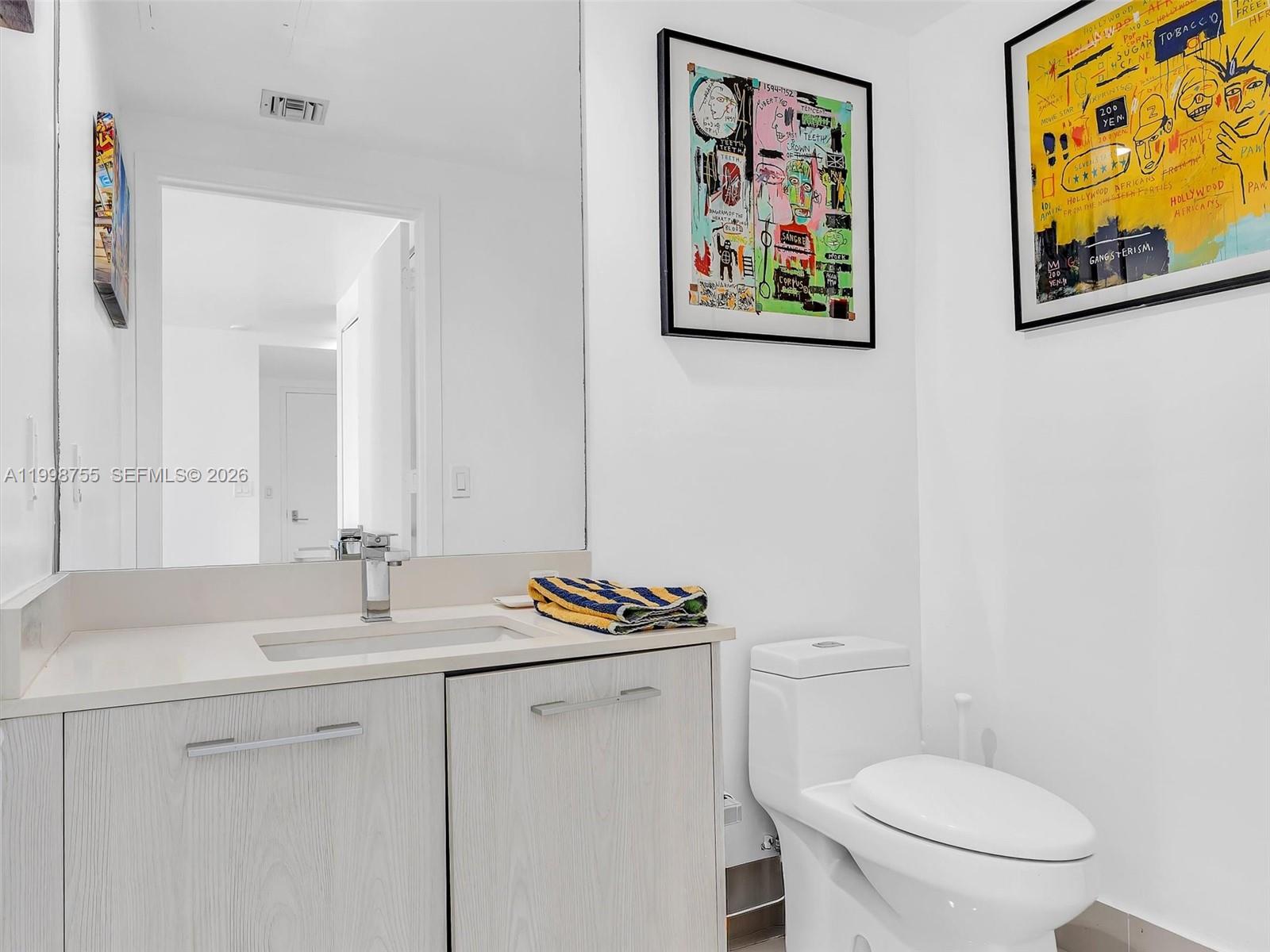 45 Southwest 9th Street, Unit 3609 Miami, FL 33130 - Photo 21 of 45 Guest Bathroom