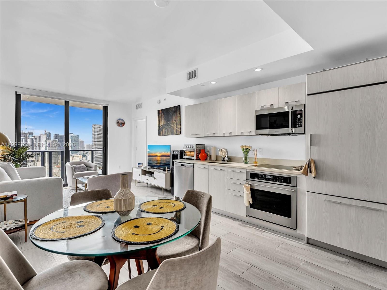 45 Southwest 9th Street, Unit 3609 Miami, FL 33130 - Photo 3 of 45
