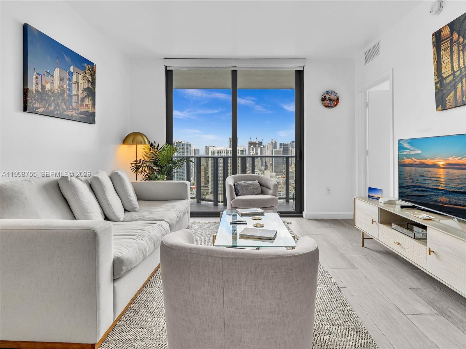 45 Southwest 9th Street, Unit 3609 Miami, FL 33130 - Photo 7 of 45