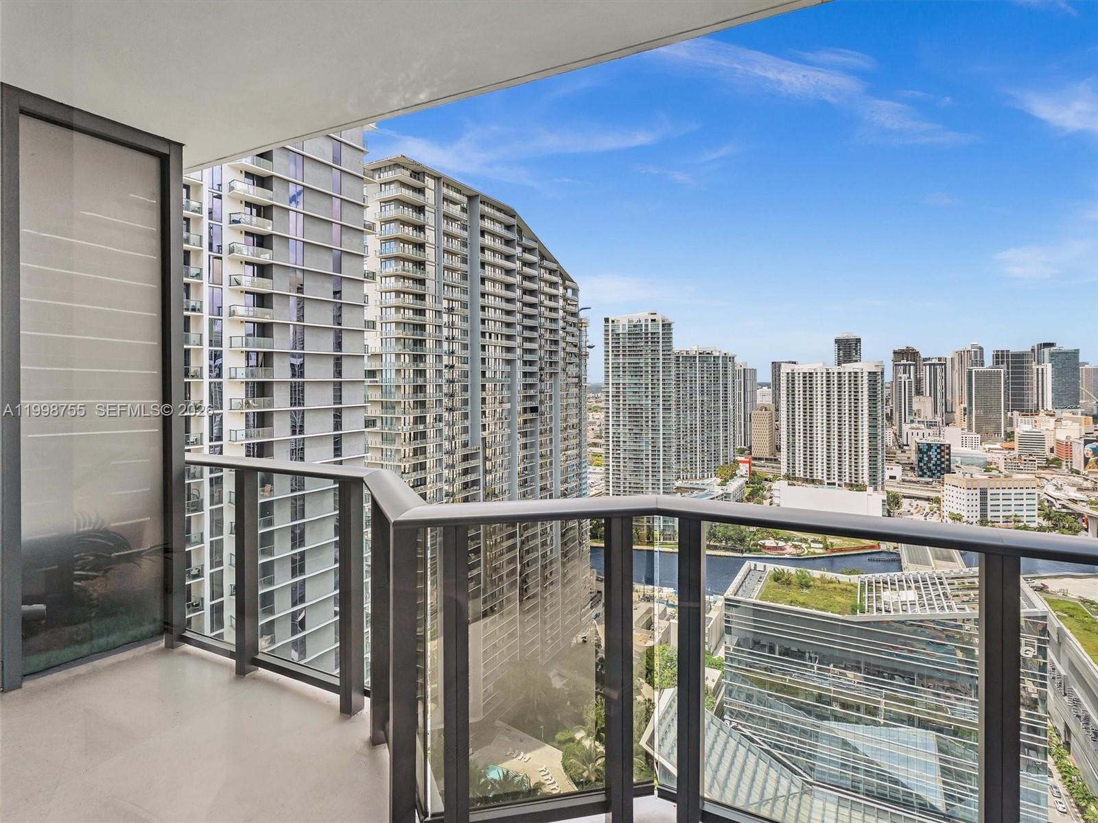 45 Southwest 9th Street, Unit 3609 Miami, FL 33130 - Photo 9 of 45