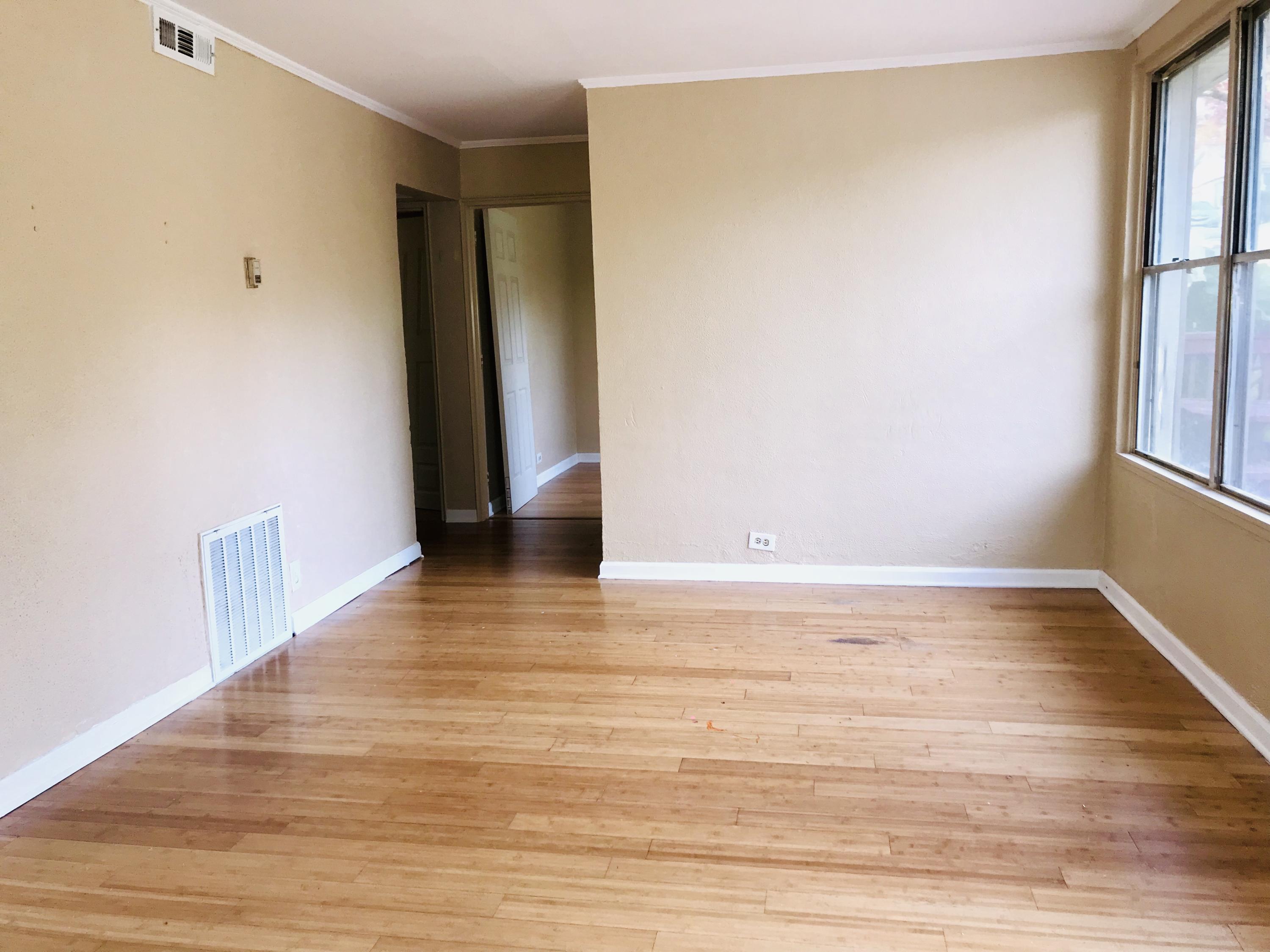 122 Newberry Circle Oak Ridge, TN 37830 - Photo 6 of 7 Bamboo flooring