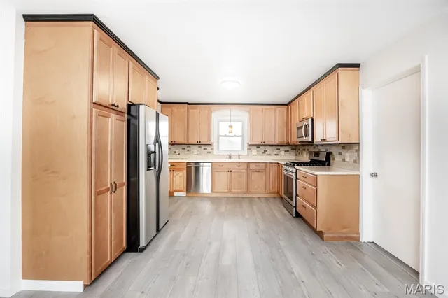 $380,000 | 17512 Boulder Road, Carlyle, IL 62231