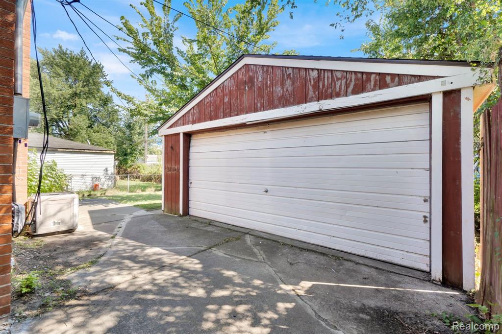 11220 Timken Avenue Warren, MI 48089 - Photo 5 of 36