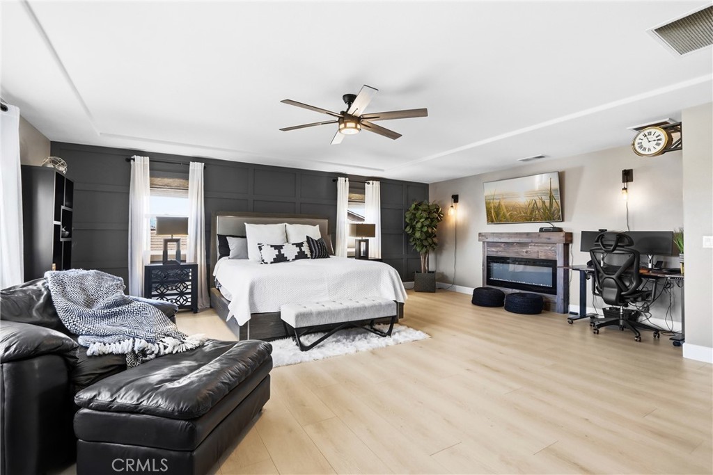 44591 Ristow Court Temecula, CA 92592 - Photo 31 of 66 Primary Suite