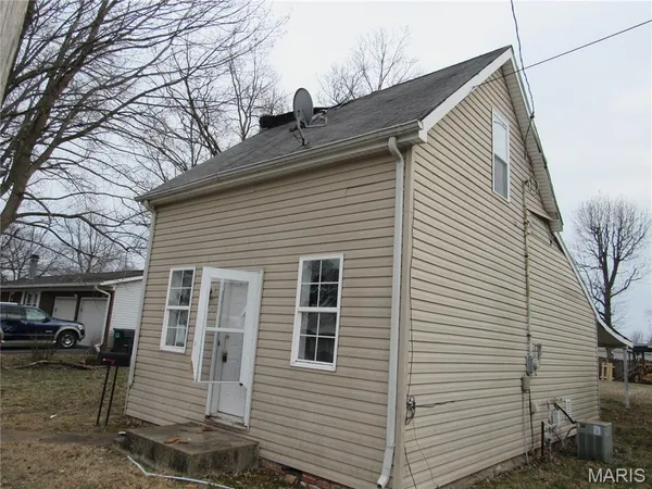 $54,700 | 104 East South Street, Mascoutah, IL 62258