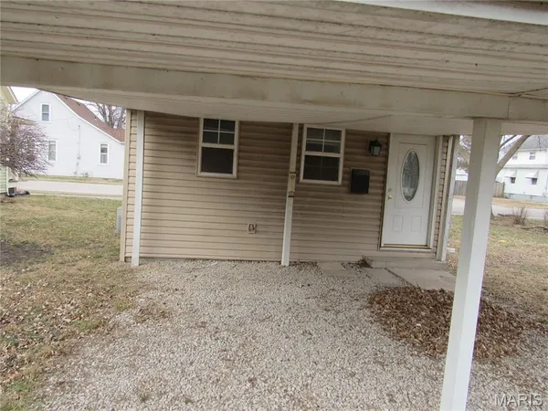 $54,700 | 104 East South Street, Mascoutah, IL 62258