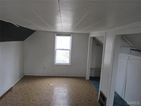 $54,700 | 104 East South Street, Mascoutah, IL 62258