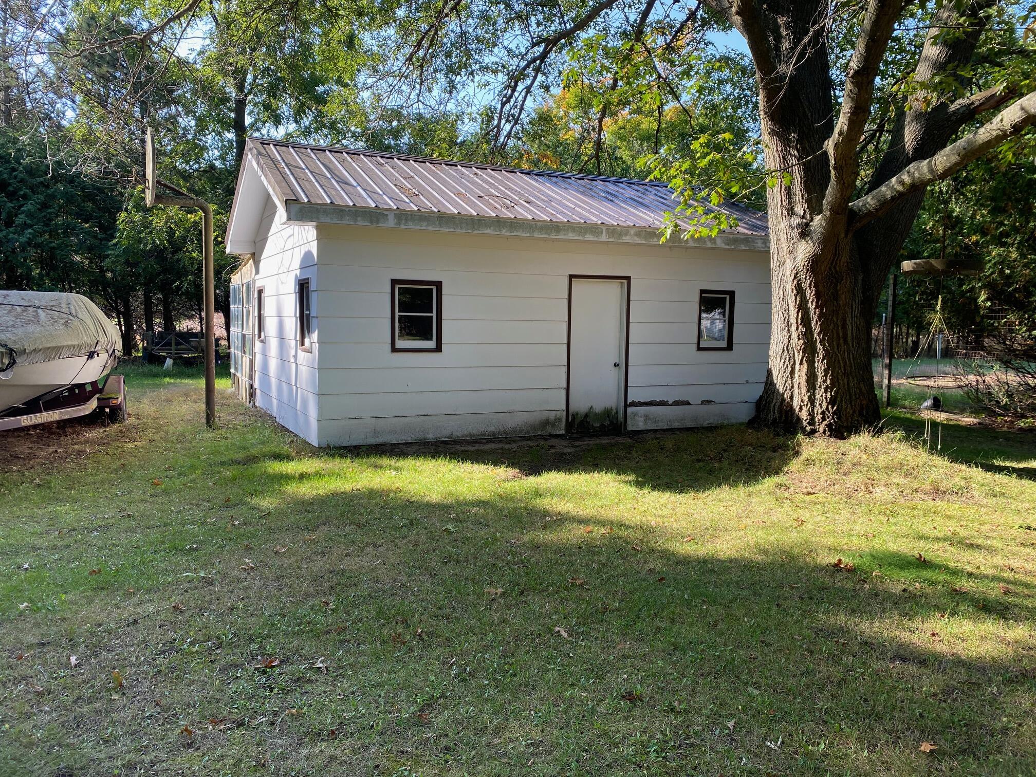 1823 Red Apple Road Manistee, MI 49660 - Photo 19 of 20 IMG_4505