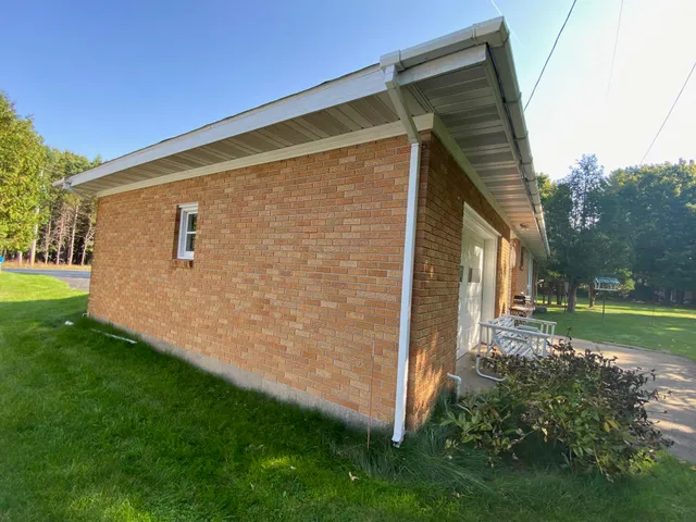 $299,000 | 1823 Red Apple Road, Manistee, MI 49660