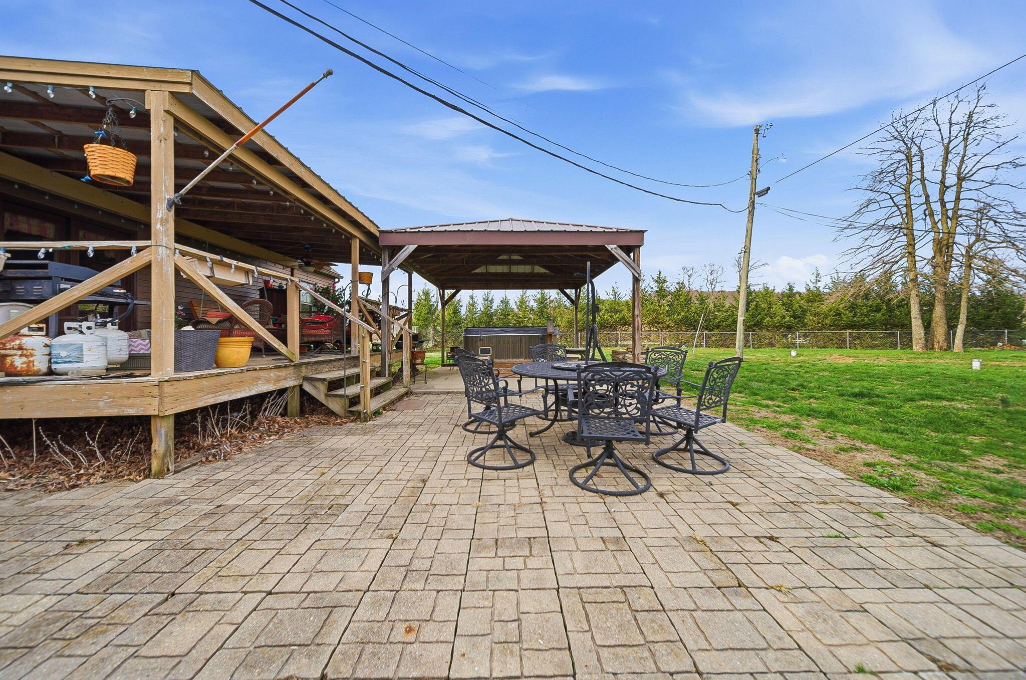 1040 Straight Creek Road Waverly, OH 45690 - Photo 64 of 113 Patio