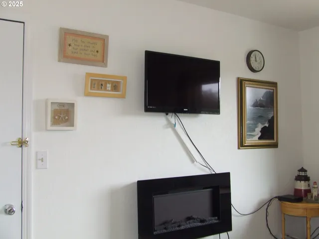 $50,000 | 304 Northwest 14th Street Northwest, Unit 207, Raymond, WA 98577