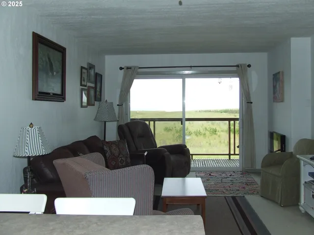 $50,000 | 304 Northwest 14th Street Northwest, Unit 207, Raymond, WA 98577