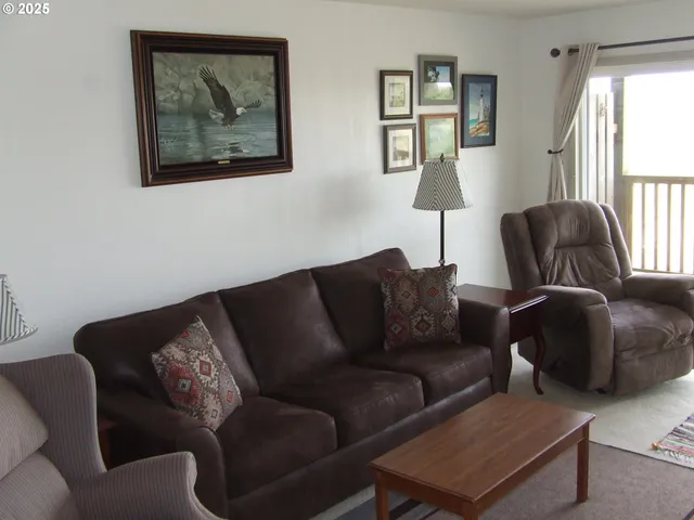 $50,000 | 304 Northwest 14th Street Northwest, Unit 207, Raymond, WA 98577