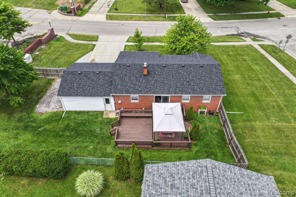 220 Old Bridge Road Grand Blanc, MI 48439 - Photo 6 of 33 Gallery Image 6