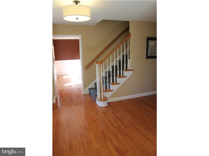 184 Duck Farm Road Oxford, PA 19363 - Photo 2 of 18 Foyer