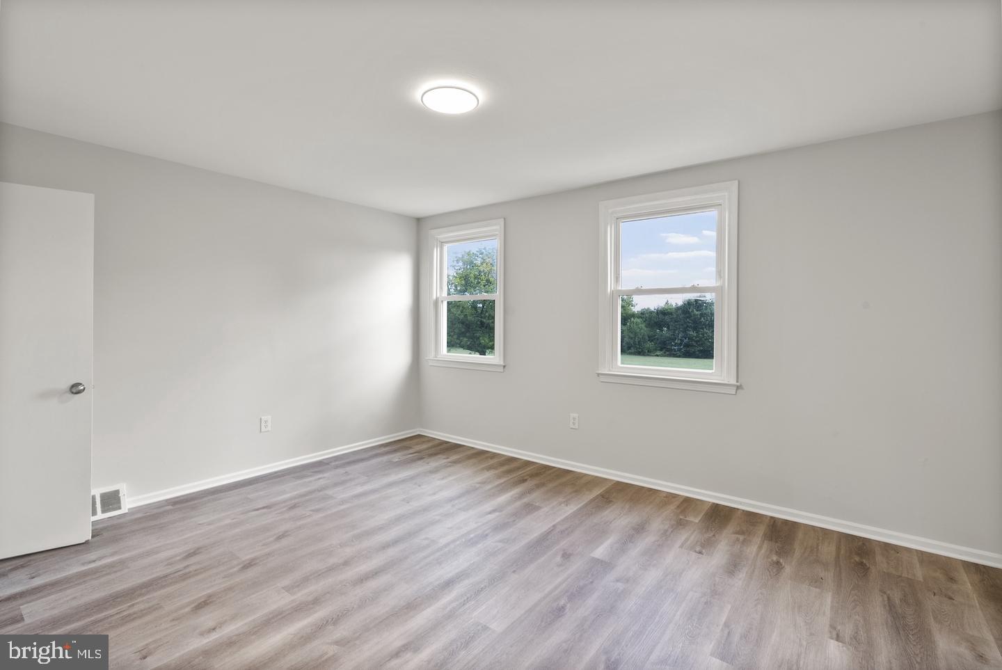 8047 Park Haven Road Baltimore, MD 21222 - Photo 11 of 26 Gallery Image 11