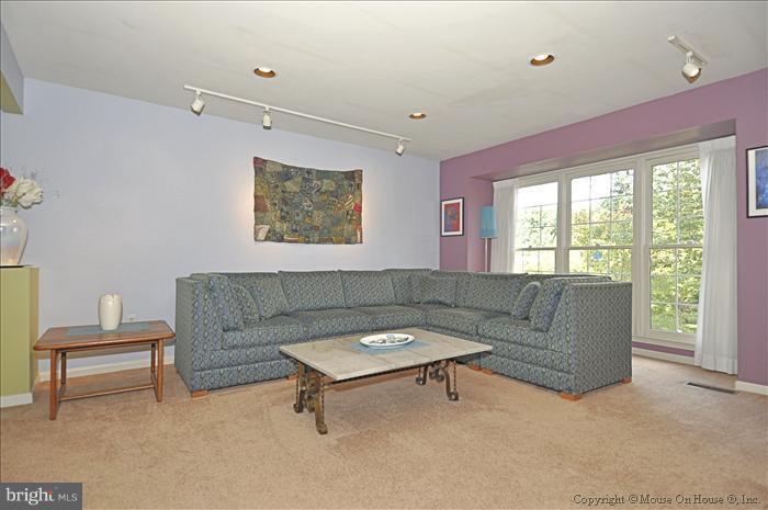 2816 Jutland Road Kensington, MD 20895 - Photo 13 of 30 Living Room