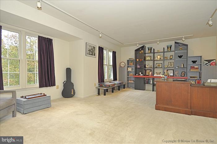 2816 Jutland Road Kensington, MD 20895 - Photo 18 of 30 Interior (General)