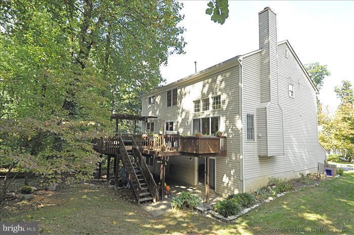 Exterior (Rear)